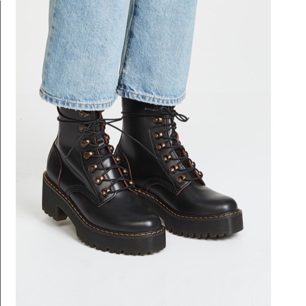 Dr Martens Leona Boot in Black